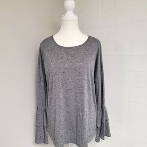 Bobeau long bell-sleeve top